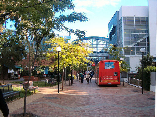 Swinburne University of Technology - Ảnh 1